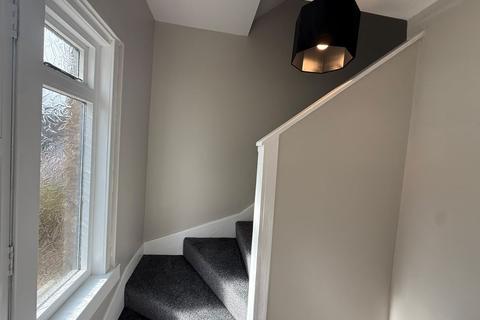 2 bedroom terraced house to rent, Balunie Drive, Dundee DD4