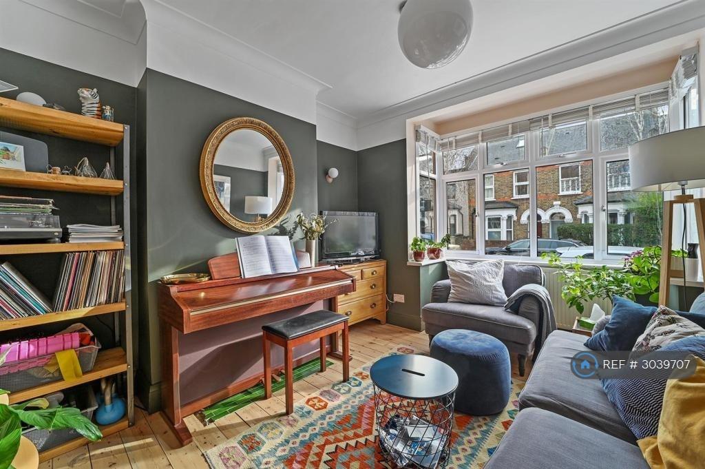House in London - View 2