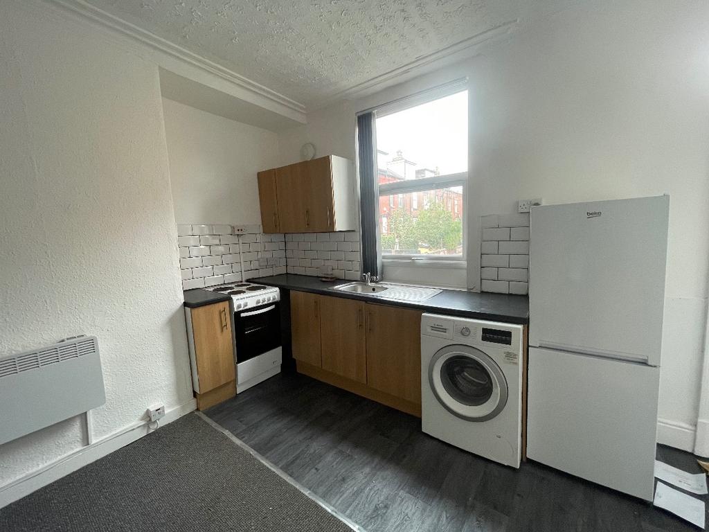 Apartment in Leeds - View 3