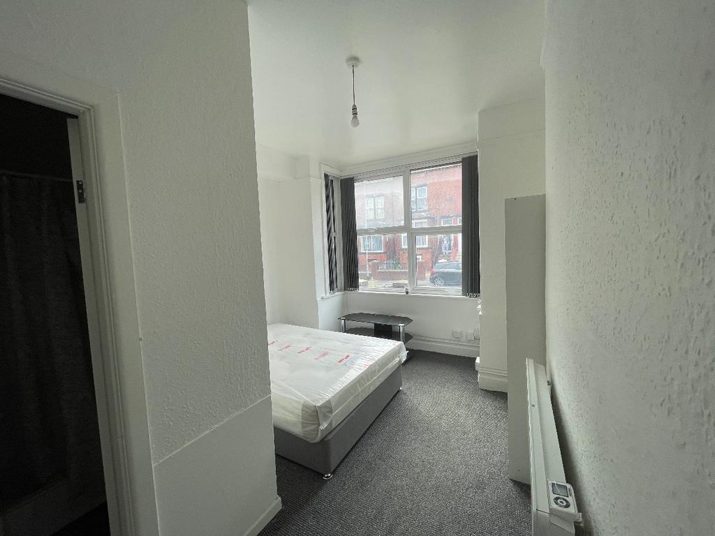 Apartment in Leeds - View 5
