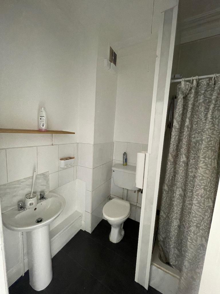 Apartment in Leeds - More