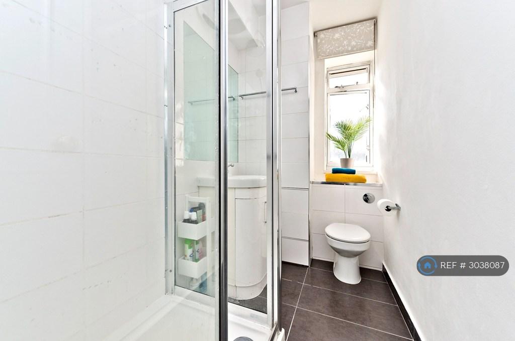 Apartment in London - View 5