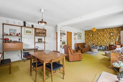 4 bedroom detached house for sale, Staplefield Close, Pinner, HA5 3RW