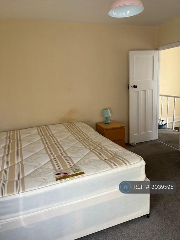 Apartment in Harrow - View 2