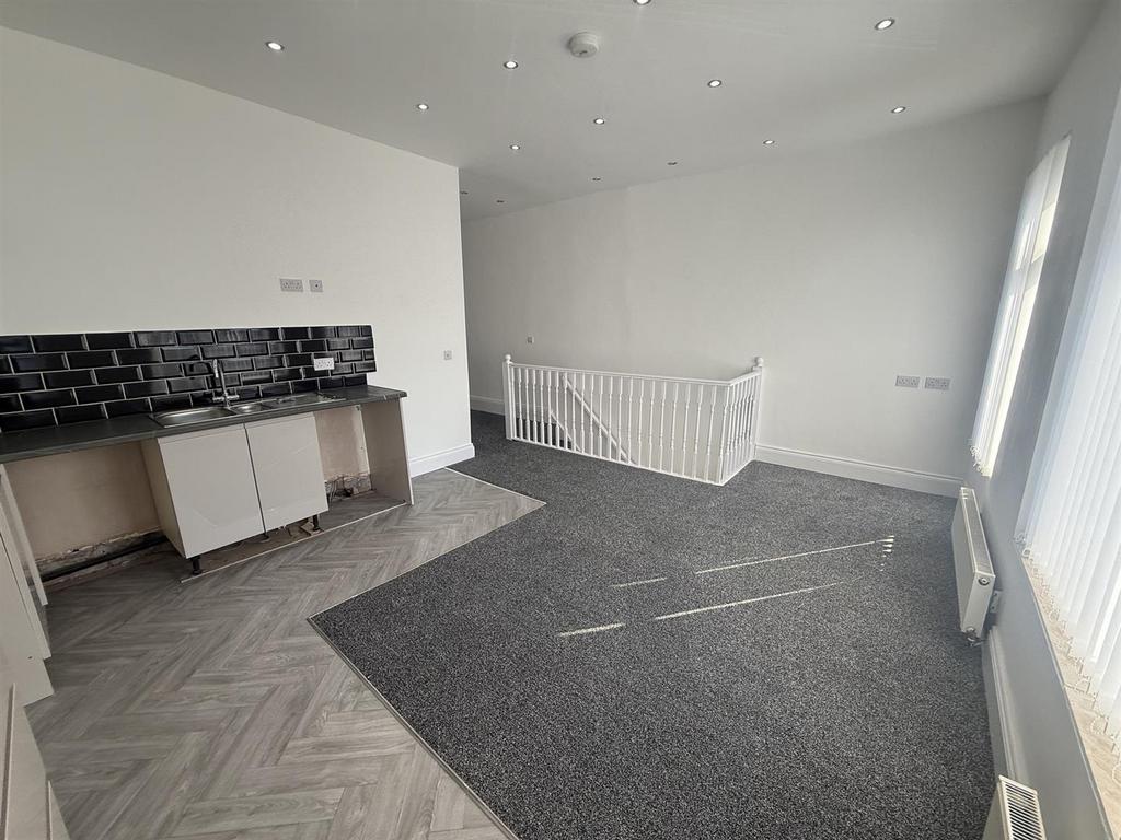 Apartment in Wirral, Liverpool City Region - More