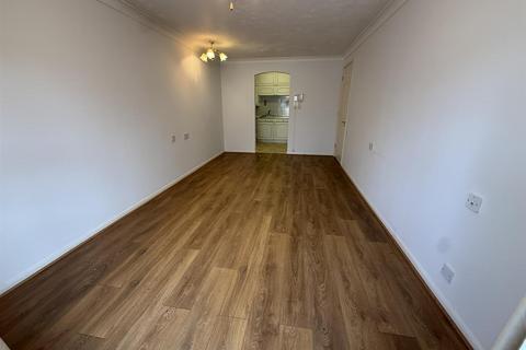 undefined, Furzehill Road, Borehamwood WD6