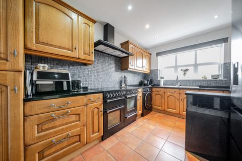 3 bedroom semi-detached house for sale, Radnor Avenue, Welling