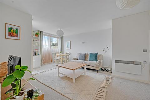 undefined, Donnington Court, Donnington Road, Willesden, London