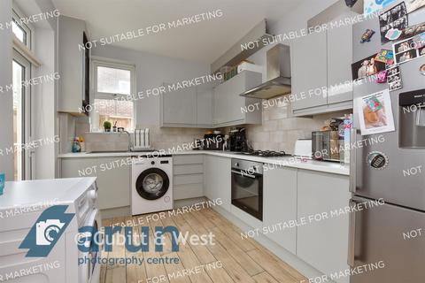 2 bedroom ground floor flat for sale, 21 Ancaster Road, Beckenham BR3