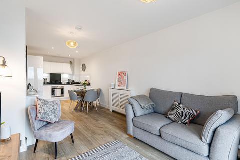 2 bedroom apartment for sale, Apple Yard, London, SE20