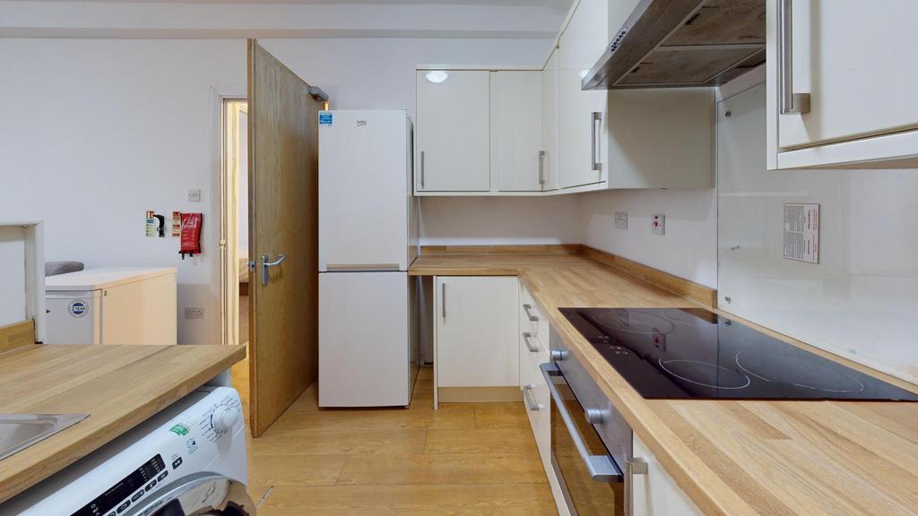 House in Leeds - View 4