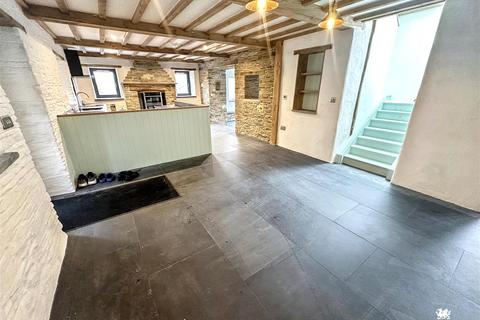 4 bedroom property with land for sale, Llanboidy, Whitland