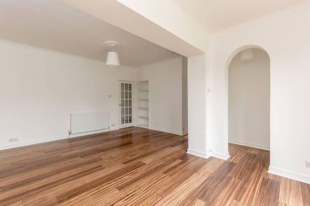 Apartment in Edinburgh, Royston, Granton and District - View 3