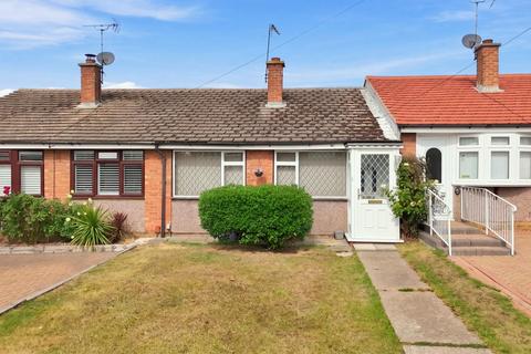 2 bedroom terraced house for sale, Markhams, Stanford-le-Hope SS17