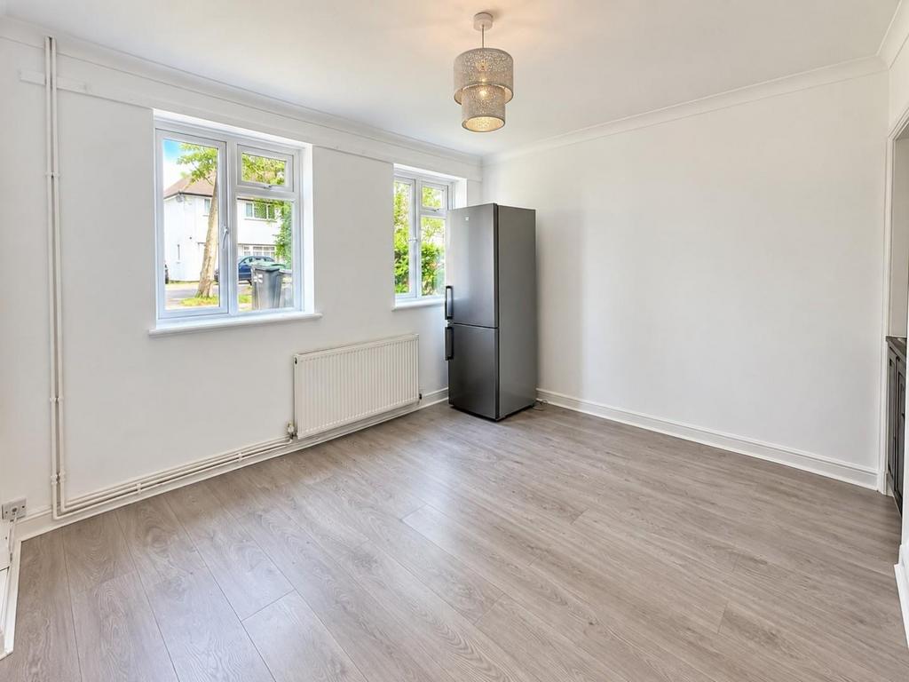 House in London, Bowes - View 2