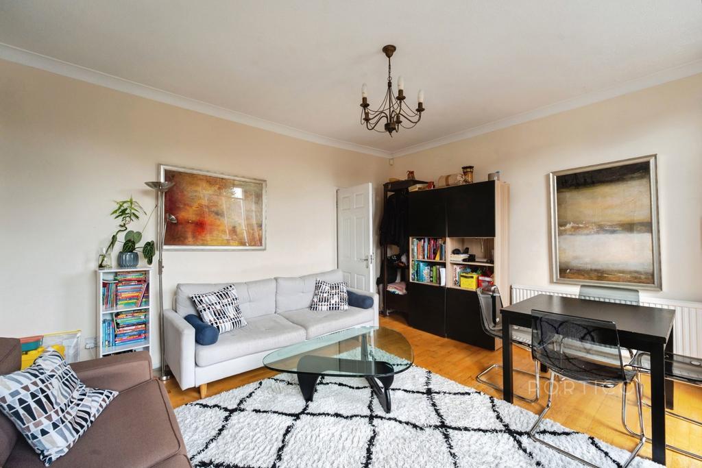 Apartment in London - View 5