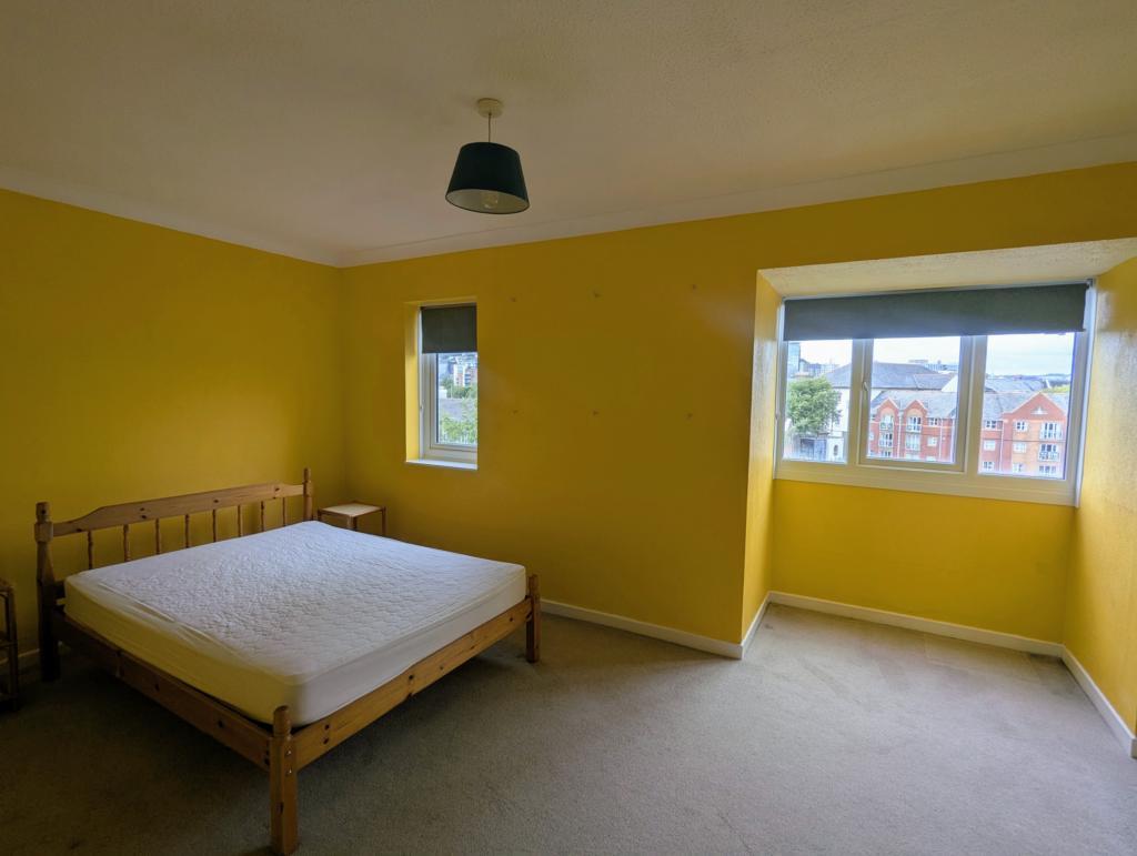 Apartment in Maritime Quarter - More