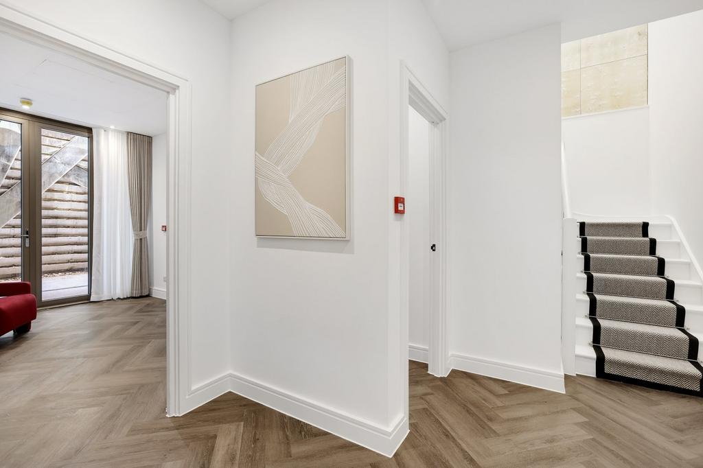 House in London, Royal Borough of Kensington and Chelsea - View 4