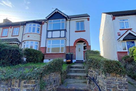 3 bedroom end of terrace house to rent, The Fairway, Gravesend