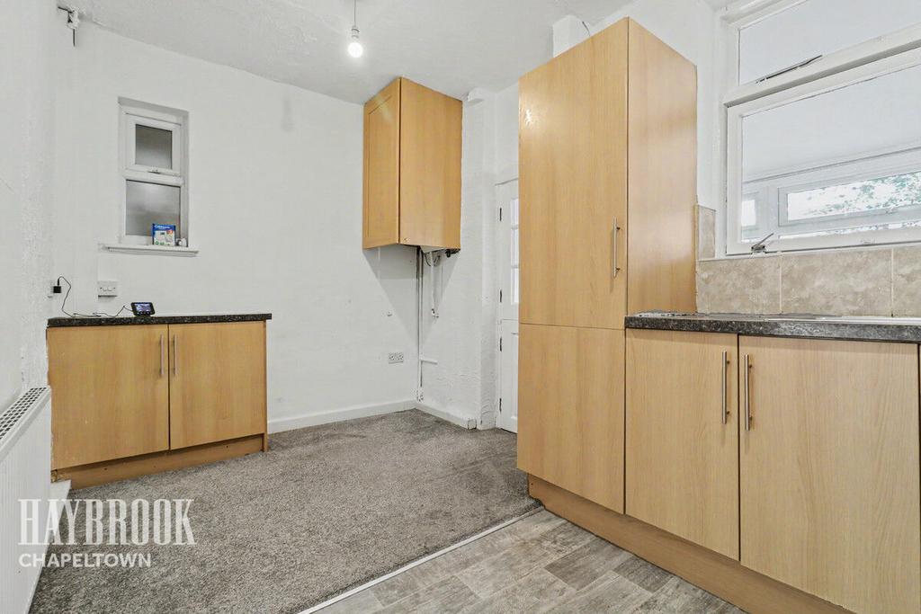 House in Sheffield, Butterthwaite, Shiregreen - More