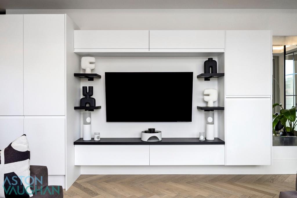 Apartment in Brighton, Round Hill - More