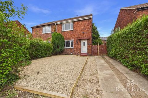 2 bedroom semi-detached house to rent, Langsett Road, West Yorkshire WF2