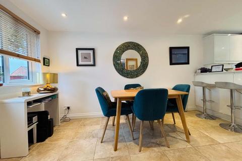 4 bedroom detached house for sale, THE MEWS, NEWBURY RG14