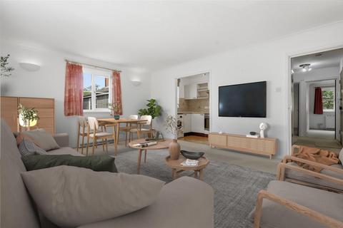 2 bedroom flat for sale, Cedar Court, Grosvenor Road, Wanstead