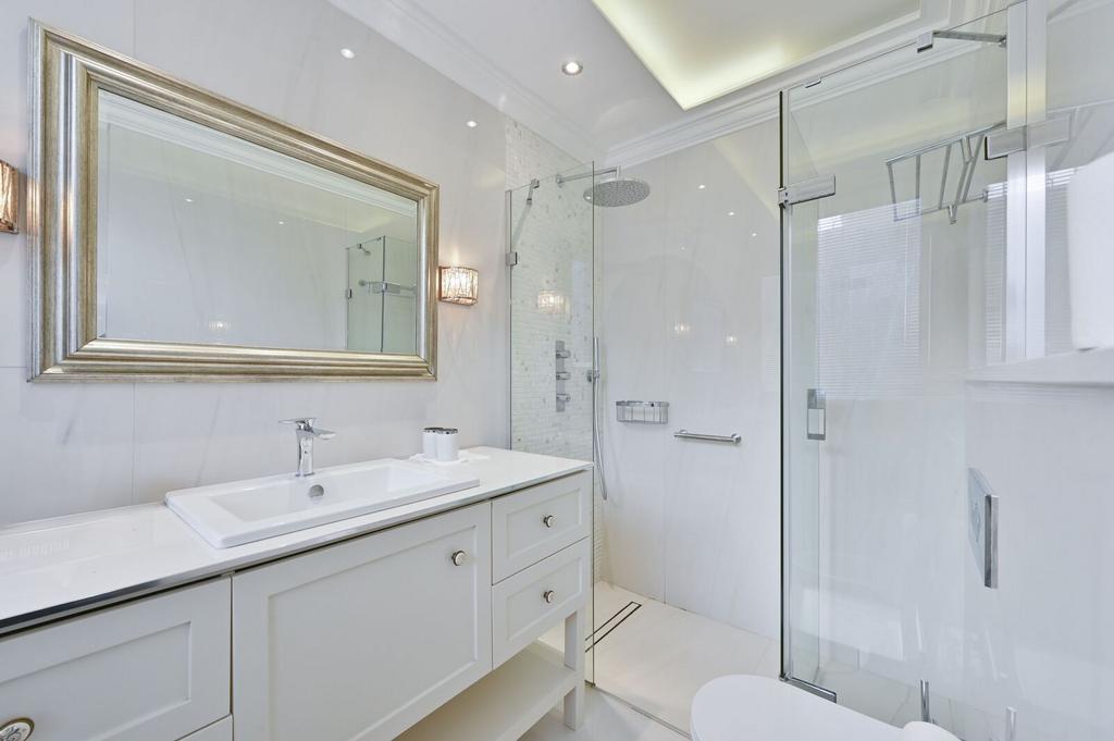 Apartment in London - More