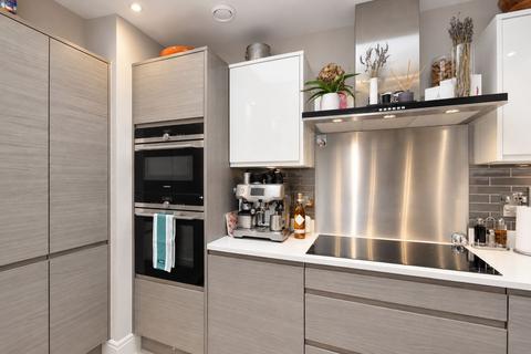 2 bedroom apartment for sale, Queens Road, Weybridge, KT13