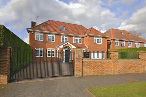 6 bedroom detached house for sale, Dellfield Close, Radlett