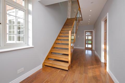 6 bedroom detached house for sale, Dellfield Close, Radlett