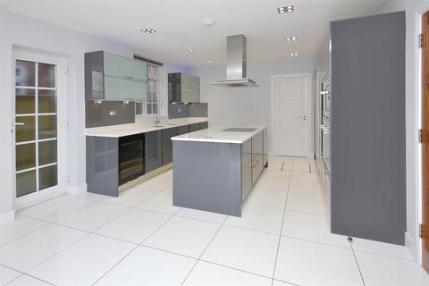 6 bedroom detached house for sale, Dellfield Close, Radlett
