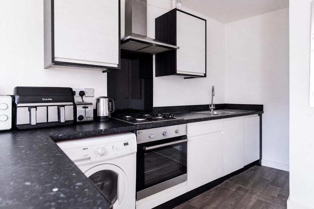 Apartment in Nottingham - View 4