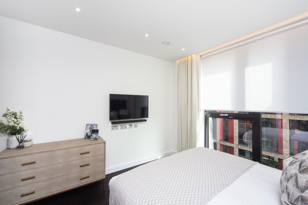 Apartment in London - More