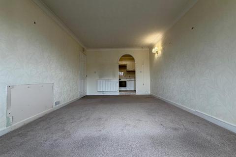 1 bedroom flat for sale, Lyttleton House, Blackberry Lane, Halesowen