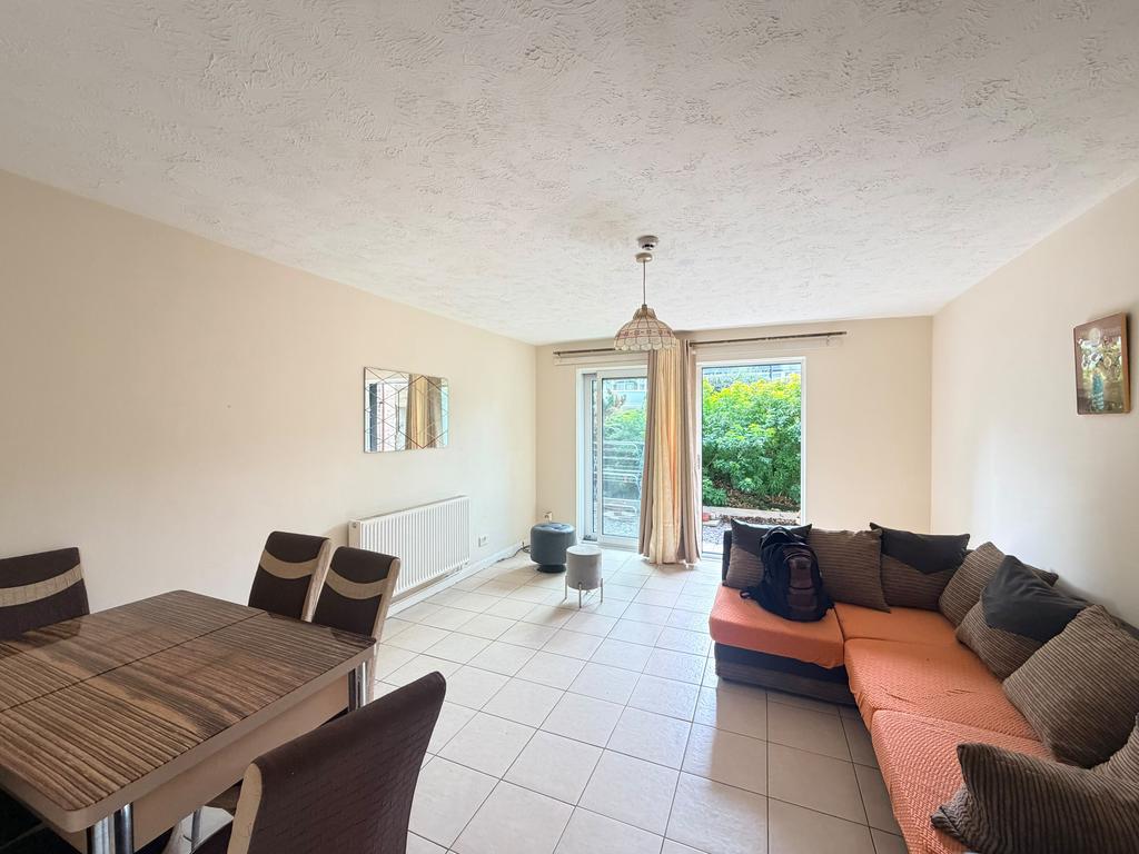 Apartment in London, Bell Green, Perry Vale - View 2
