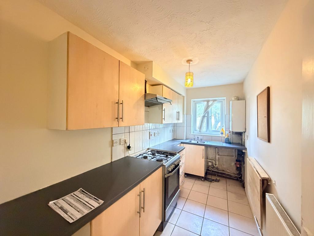 Apartment in London, Bell Green, Perry Vale - View 4
