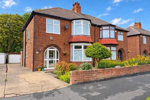 4 bedroom semi-detached house for sale, Allderidge Avenue, Hull