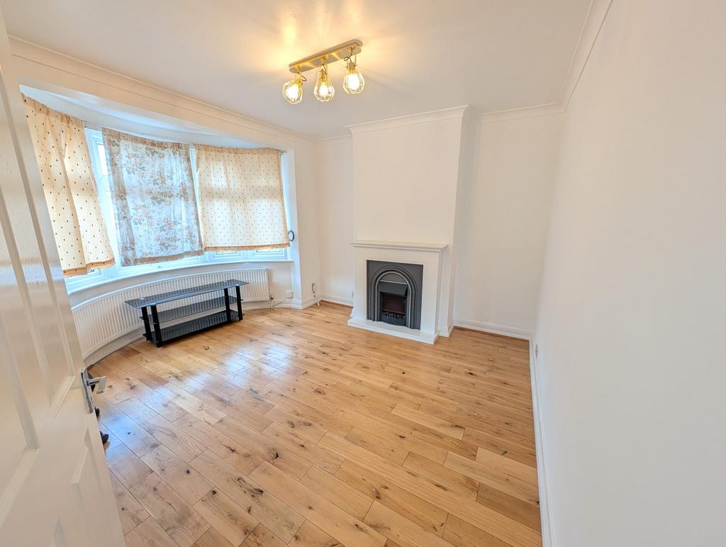 Apartment in London - View 3