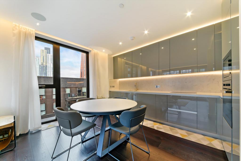 Apartment in London - View 3