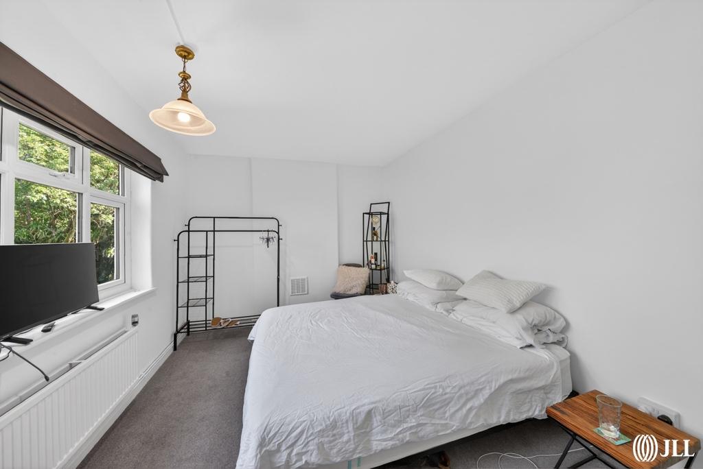 Apartment in Richmond, Petersham - View 4