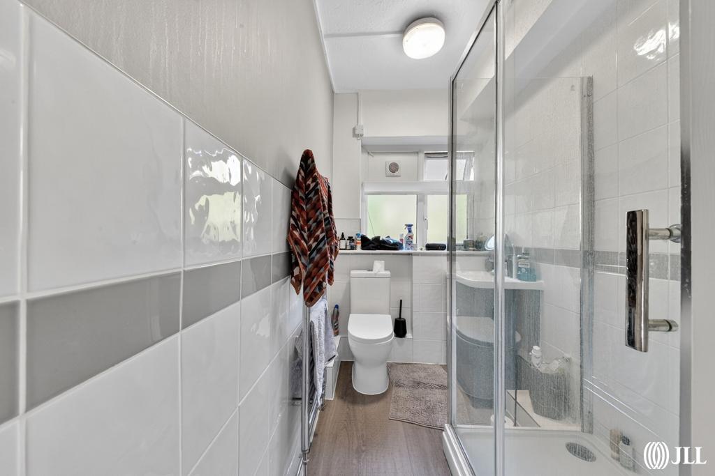 Apartment in Richmond, Petersham - More