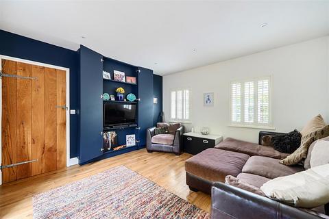 3 bedroom cottage for sale, Petworth Road, Chiddingfold, Godalming