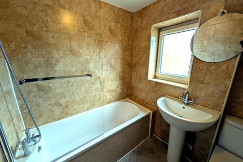 2 bedroom terraced house to rent, Chilton Street, Sunderland, SR5
