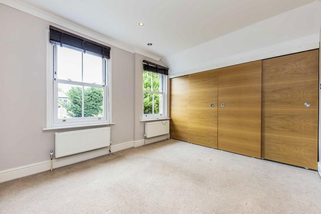 House in Kingston Upon Thames - View 5