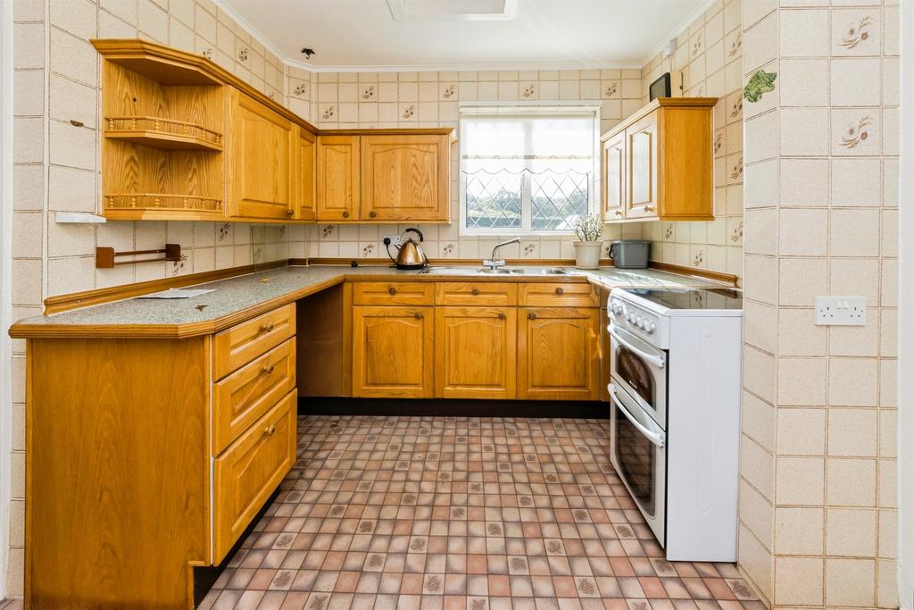 House in Haywards Heath, Wivelsfield - View 5
