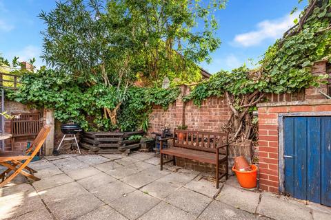 2 bedroom terraced house for sale, Wulfstan Street, Shepherds Bush