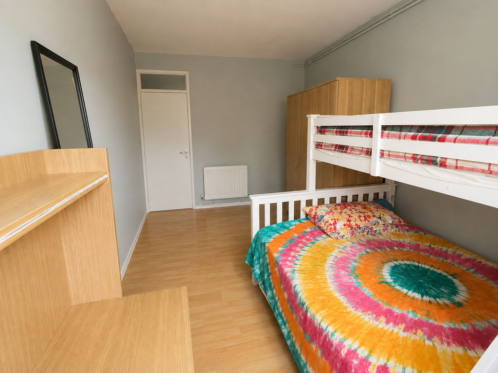 Apartment in Romford - View 2
