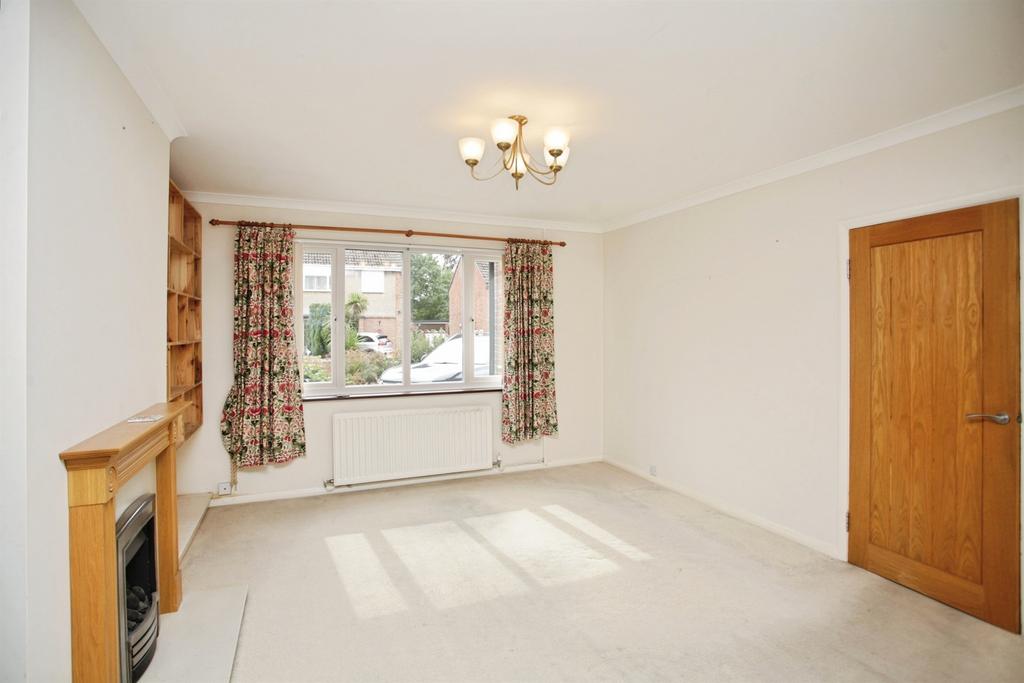 House in Rugby, Warwickshire - View 2